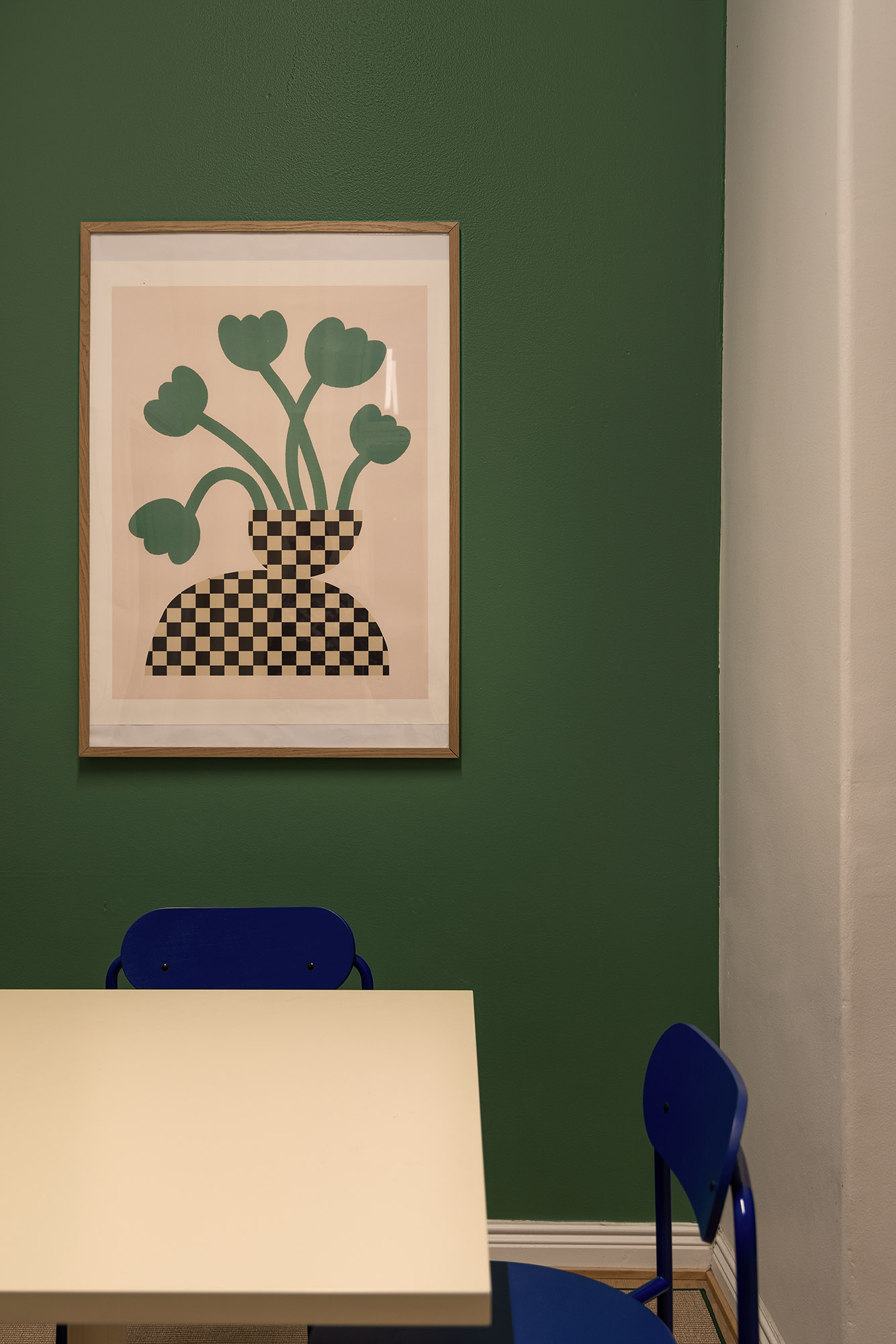 Lasten ja nuorten säätiö Children and Youth Foundation office design meeting room green