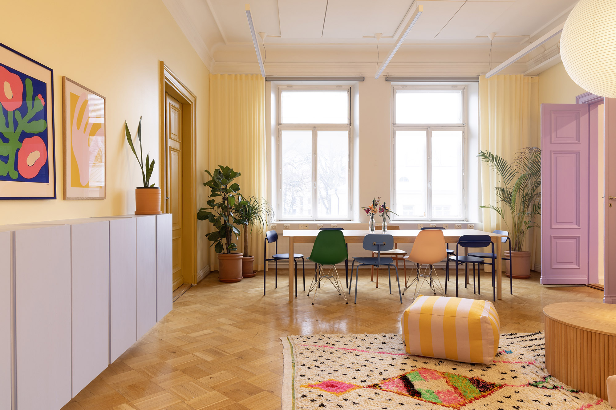 Lasten ja nuorten säätiö Children and Youth Foundation office design lounge